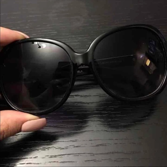CHANEL 5131 501/3c Perle Collection Sunglasses - Picture 5 of 5